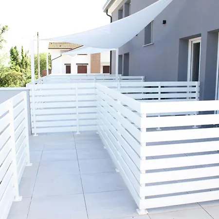 Paradiso Hotel 3*